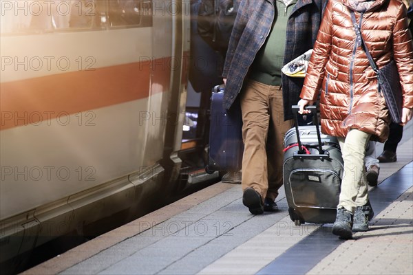 Stopping ICE at Mannheim main station with passengers boarding and alighting