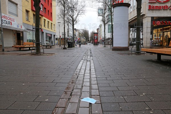 Symbolic of the coronavirus crisis in Germany: the deserted pedestrian zone in Ludwigshafen (Rhineland-Palatinate)