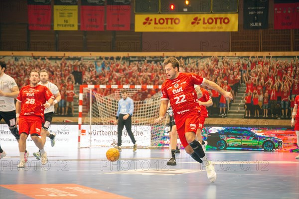 Match scene Eulen Ludwigshafen against HC Elbflorenz 2006 (2. Handballbundesliga, final score 31:29)