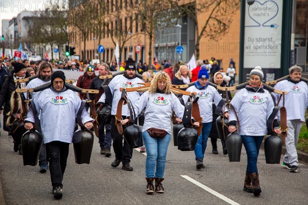 Karlsruhe, 10 December 2023: Large demonstration in favour of reappraisal of the coronavirus measures. A symbolic criminal complaint was filed against the members of the Bundestag who voted in favour of mandatory vaccination at the facilities