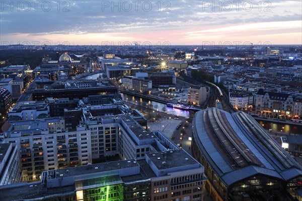 Reichstag, Chancellery, Friedrichstrasse station in the evening, Berlin, 21.04.2021