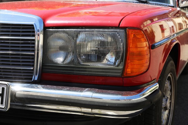 Close-up of a Mercedes from the legendary W-123 series