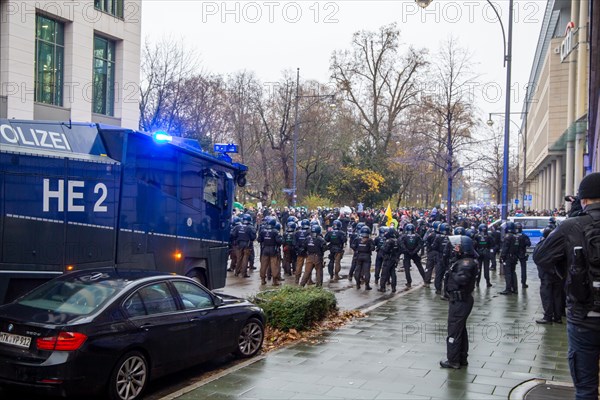 Demonstration in Frankfurt against the corona measures: The demonstration was broken up after a few minutes due to a lack of safety distances between the participants. Water cannons were brought into position