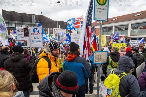 A large peace demonstration took place in Ramstein. Several thousand participants demonstrated under the slogan AMI STOP arms exports to Ukraine