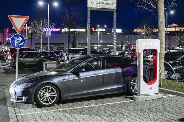 Tesla Supercharger charging station, car park, Werre-Park shopping centre, Bad Oeynhausen, North Rhine-Westphalia, Germany, Europe