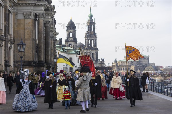 LUST & PASSION & JOY OF LIFE, for the joy of the masquerade, the Elbvenezian Carnival took place in Dresden on the weekend in front of Rose Monday. The highlight was the joint stroll through the historic centre with masks in robes in the style of the Elbe Venetian Carnival from the Neumarkt through the Altmarktgalerie, the Schlossstrasse, through the Stallhof, along the Fuerstenzug, onto the Bruehlsche Terrasse and into the Bruehlsche Garten, Dresden, Saxony, Germany, Europe