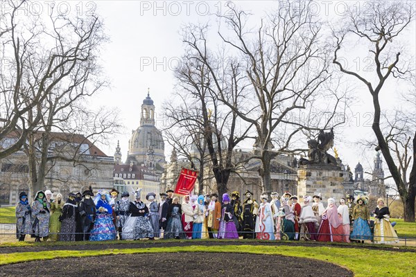 LUST & PASSION & JOY OF LIFE, for the joy of the masquerade, the Elbvenezian Carnival took place in Dresden on the weekend in front of Rose Monday. The highlight was the joint stroll through the historic centre with masks in robes in the style of the Elbe Venetian Carnival from the Neumarkt through the Altmarktgalerie, the Schlossstrasse, through the Stallhof, along the Fuerstenzug, onto the Bruehlsche Terrasse and into the Bruehlsche Garten, Dresden, Saxony, Germany, Europe