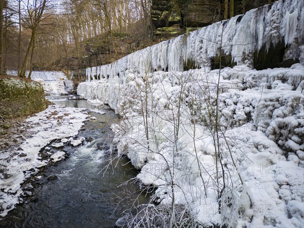 The Niezelgrund hydroelectric power plant power station is a listed small hydroelectric power station in Saxony and is located between Porschendorf and Lohmen on the Wesenitz. In severe frost, the site is transformed into a bizarre ice landscape, Lohmen, Saxony, Germany, Europe