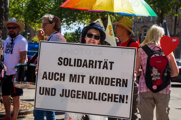 Demonstration in Landau, Palatinate: The demonstration was directed against the government's planned corona measures. There were also calls for peace negotiations instead of arms deliveries