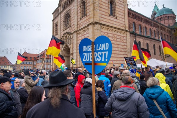 Speyer: An AfD rally took place under the motto Our country first . There were counter-protests