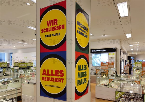Galeria Kaufhof, shop closure, insolvency, insolvency plan Galeria Karstadt Kaufhof, Krefeld, North Rhine-Westphalia, Germany, Europe