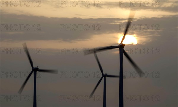 Windmills in a wind farm, Nauen, 03/03/2021