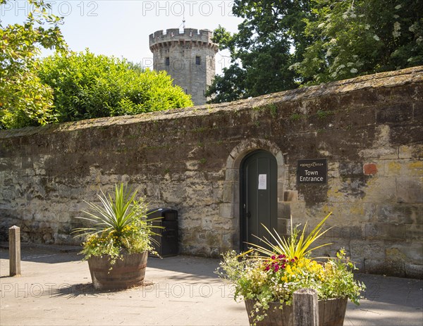 Town entrance to Warwick castle, Warwick, Warwickshire, England, UK