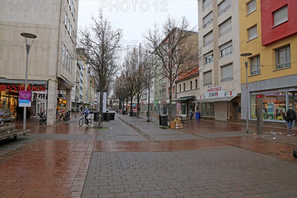 Symbolic of the coronavirus crisis in Germany: the deserted pedestrian zone in Ludwigshafen (Rhineland-Palatinate)