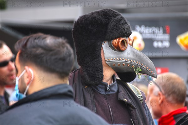 Berlin: The planned lateral thinkers' demonstration for peace and freedom against the German government's corona measures was banned. Some demonstrators were nevertheless on site