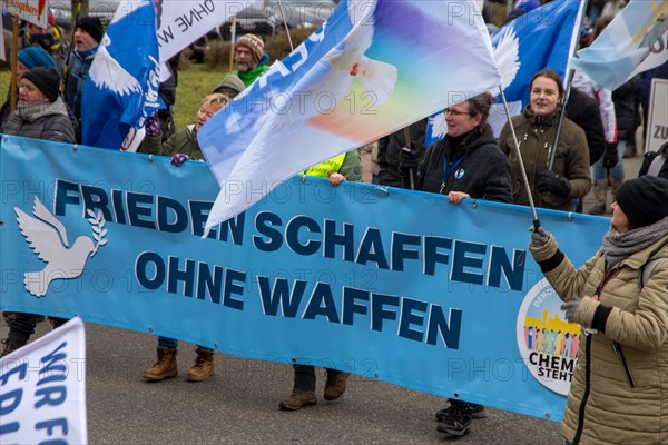 A large peace demonstration took place in Ramstein. Several thousand participants demonstrated under the slogan AMI STOP arms exports to Ukraine