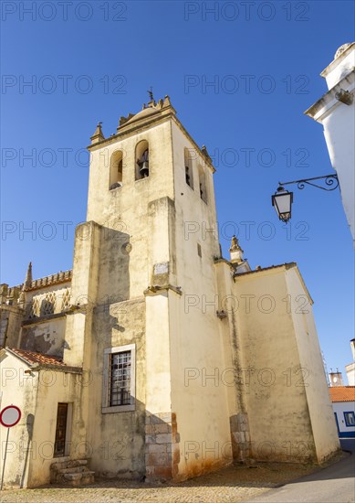 Church Igreja Matriz de Nossa Senhora da Assuncaoin, village of Alvito, Beja District, Baixo Alentejo, Portugal, southern Europe, Europe