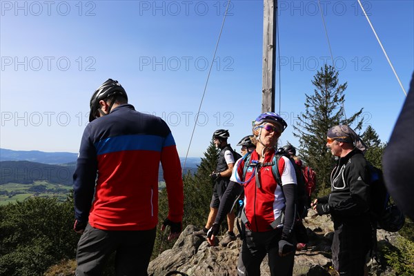 Mountain bike tour through the Bavarian Forest with the DAV Summit Club: stopover on the summit of the Muehlriegel, 1, 080 metres above sea level