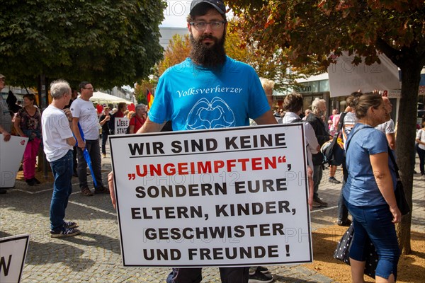 Lateral thinking demo in Darmstadt, Hesse: The demonstration was directed against the corona measures of the past two years as well as future restrictions such as the reintroduction of compulsory masks. There were also calls for a stop to arms deliveries to Ukraine