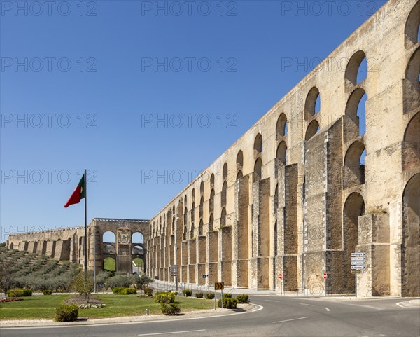 Amoreira aqueduct, Aqueduto da Amoreira, town of Elvas, Alentejo, Portugal, Southern Europe built on the foundations of pre-existing Roman aqueduct, Europe