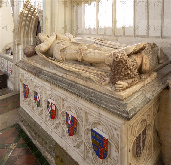 Alabaster effigies of John de la Pole d 1491 and wife Elizabeth Plantagenet d 1503, Wingfield church, Suffolk, England, UK