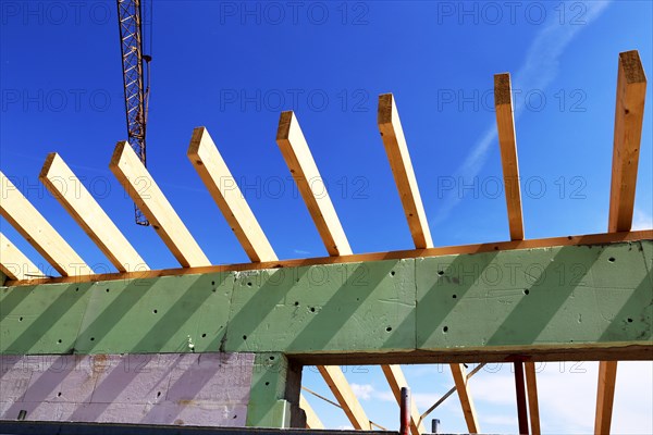 Roof work on a new residential building