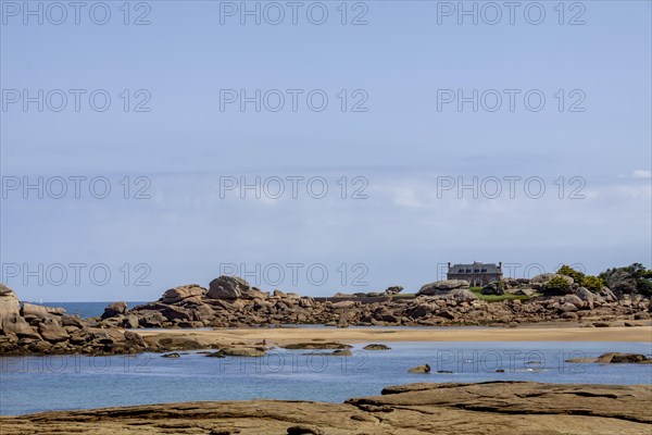 Ile Renote Peninsula, Tregastel, Cote de Granit Rose, Cotes-dArmor Department, Brittany, France, Europe