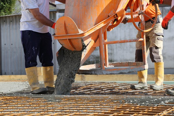 Delivery of ready-mixed concrete to a construction site