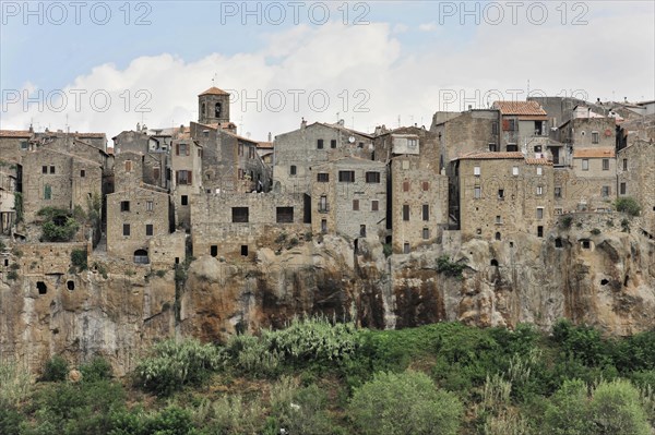 View of the old town of Pitigliano, Tuscany, Italy, Europe