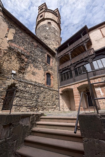 Keep, castle tower with Renaissance helmet, new bower, courtyard of the outer bailey, Ronneburg Castle, medieval knight's castle, Ronneburg, Ronneburger Huegelland, Main-Kinzig-Kreis, Hesse, Germany, Europe