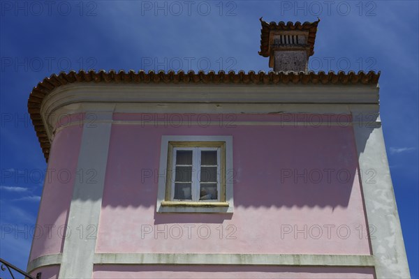 Pastel-coloured house facade, architecture, Mediterranean, southern European, house, property, building, living, facade, window, pastel, pink, old pink, colourful, colourful, paint, roof tiles, historical, round, clay plaster, architectural style, Monchique, Algarve, Portugal, Europe
