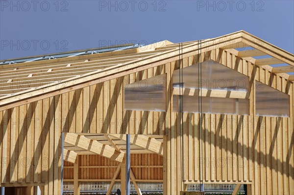 Timber construction, timber construction. Construction of a new hall (Aurach near Kitzbuehel, Tyrol, Austria)