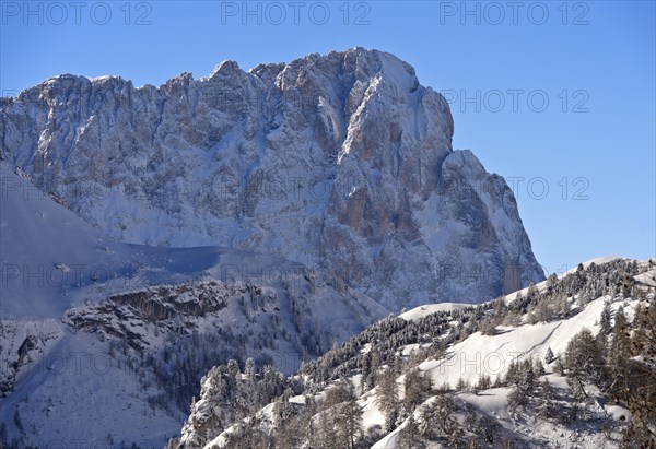 Rugged rock face of the Sassolungo massif, Sassolungo, in winter, Colfosco, Val Gardena, Dolomites, South Tyrol, Italy, Europe