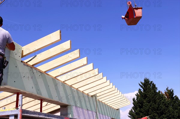 Roof work on a new residential building