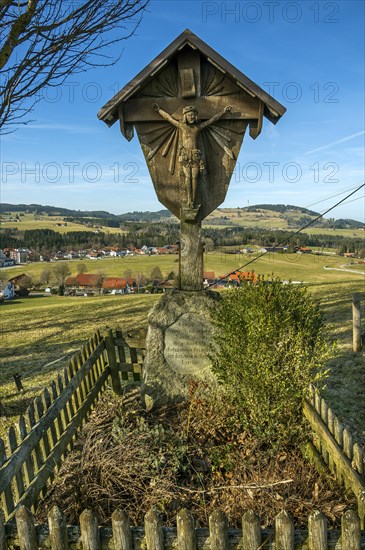 Crucifix with wooden fence on the Buchenberg, Buchenberg, Allgaeu, Bavaria, Germany, Europe
