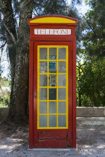 Historic telephone box, communication, telephone, landline, telecommunication, mobile, conversation, telephone machine, speak, communicate, connection, history, historical, red, English, Portugal, Europe