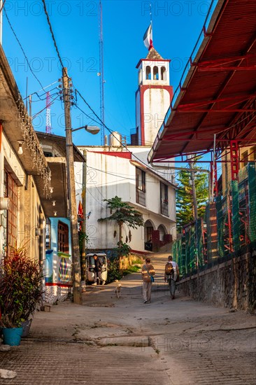 Street scene in Pluma Hidalgo, Pochutla, Oxaca state, Sierra Madre del Sur, Mexico, Central America