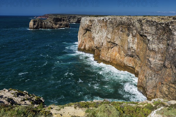 Cabo St. Vincente, surf, rocky coast, cliffs, Atlantic, Atlantic coast, coastal landscape, sea, ocean, coast, travel, holiday, tourism, landscape, Southern Europe, Sagres, Algarve, Portugal, Europe