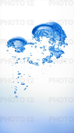 Closeup of air bubbles under water, in an aquarium