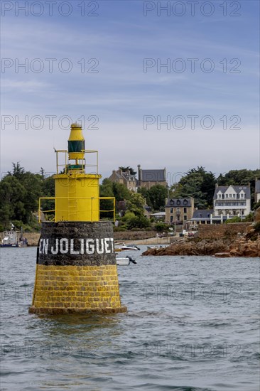 Harbour entrance, lighthouse, harbour Port-Clos, Ile de Brehat, Departement Cotes-d'Armor, Bretagne, France, Europe