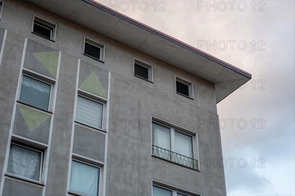 Multi-storey residential building from the 60s