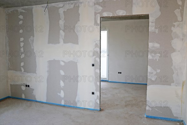 Dry construction, dry lining