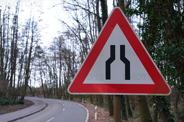 Traffic sign narrowed carriageway, North Rhine-Westphalia, Germany, Europe