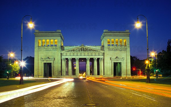 Propylaeen am Koenigsplatz, Munich, Bavaria, Germany, Europe