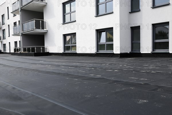 Professional flat roof waterproofing with bitumen welding membranes