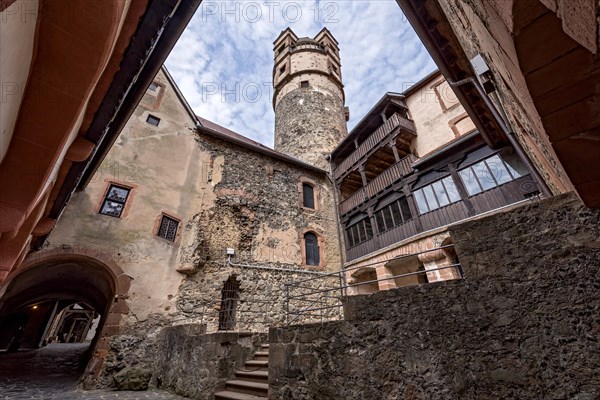 Keep, castle tower with Renaissance helmet, new bower, courtyard of the outer bailey, Ronneburg Castle, medieval knight's castle, Ronneburg, Ronneburger Huegelland, Main-Kinzig-Kreis, Hesse, Germany, Europe