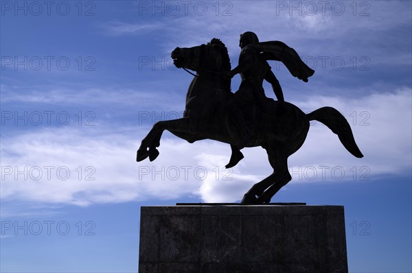 Statue, monument, military leader Alexander the Great on his horse Voukefalas, promenade, Thessaloniki, Macedonia, Greece, Europe