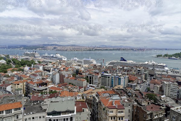 View of the cruise ship harbour from the Galata Tower, Istanbul Modern, Istanbul, European part, Turkey, Asia