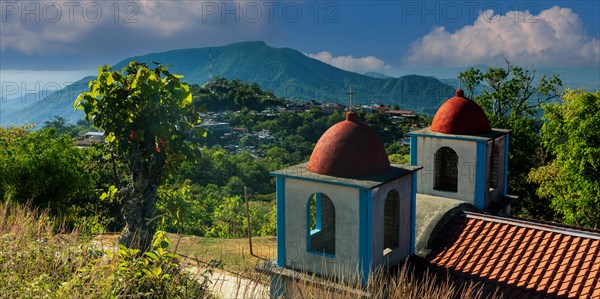 Village in the mountains, Pluma Hidalgo, Pochutla, Oxaca state, Sierra Madre del Sur, Mexico, Central America