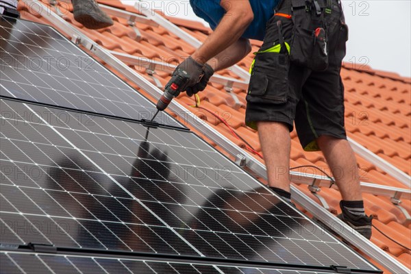 Installation of a photovoltaic system on a detached house